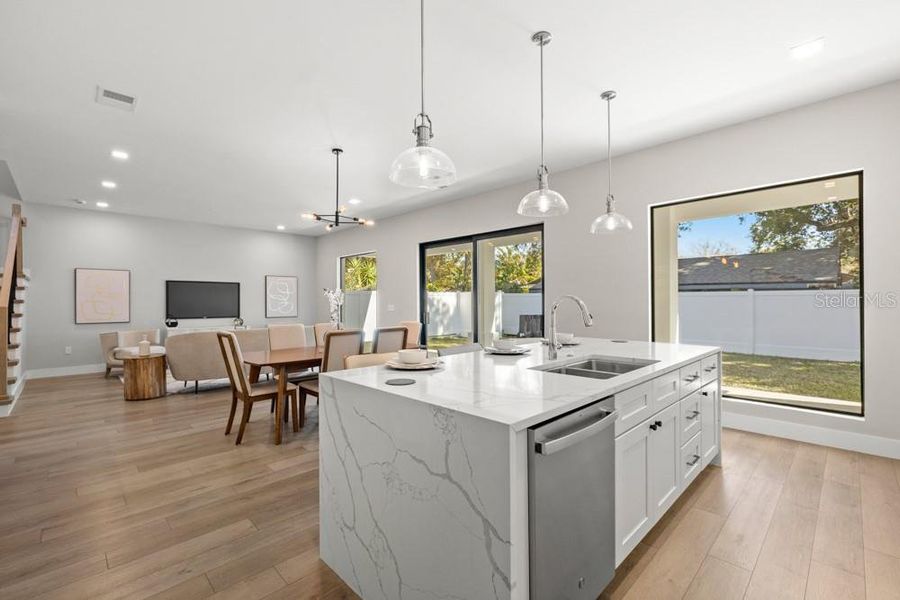 Furnished interior view inside a new home in , Orlando (Image 39).