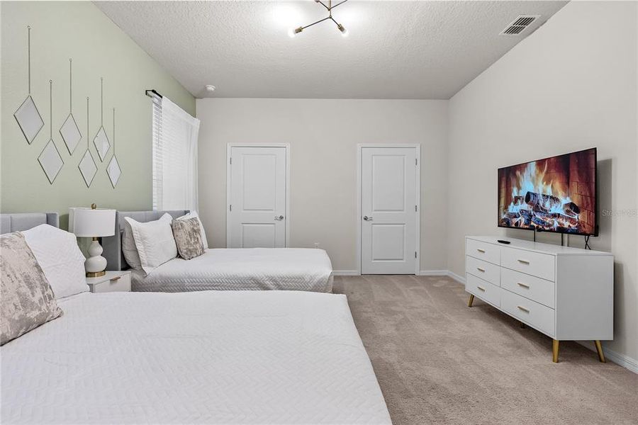 Furnished interior view inside a new home in Windsor Cay Resort, Clermont (Image 17).