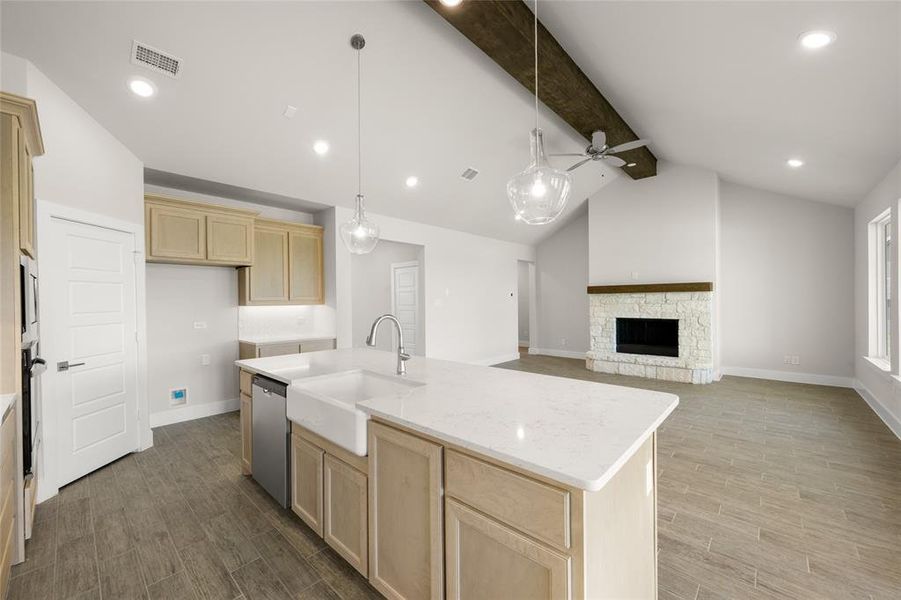 2870 FM No 878- Kitchen-4