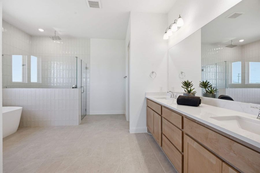 Furnished interior view inside a new home in Highland Crossing, Celina (Image 11).