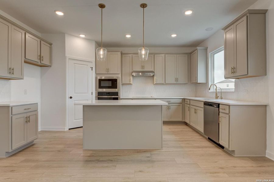 Furnished interior view inside a new home in Saddlebrook Ranch, Schertz (Image 4).