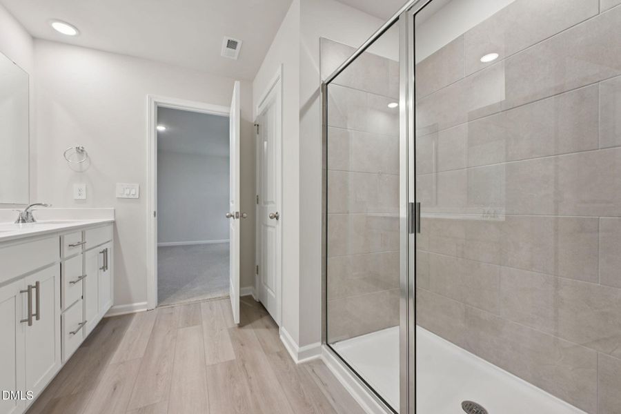 18 - Primary Bath