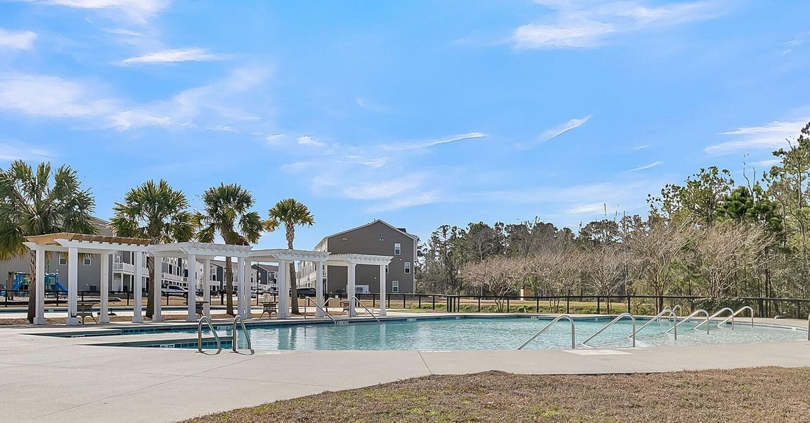 Community amenities in High Point at Foxbank, Moncks Corner (Image 45).
