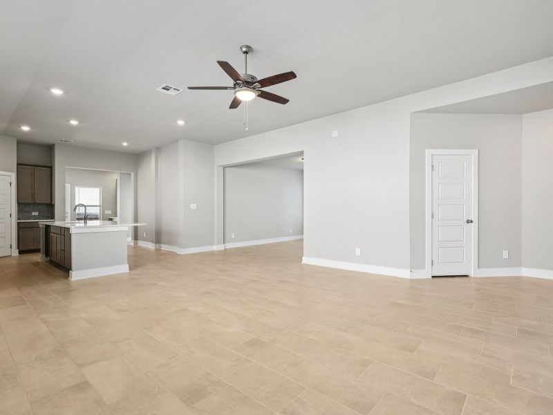 Spacious, unfurnished interior of a new home in Arcadia Ridge - Premier Series, San Antonio (Image 16). Spacious, unfurnished interior of a new home in Arcadia Ridge - Premier Series, San Antonio (Image 16).