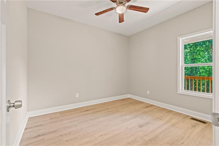 Spacious, unfurnished interior of a new home in , Dawsonville (Image 12).