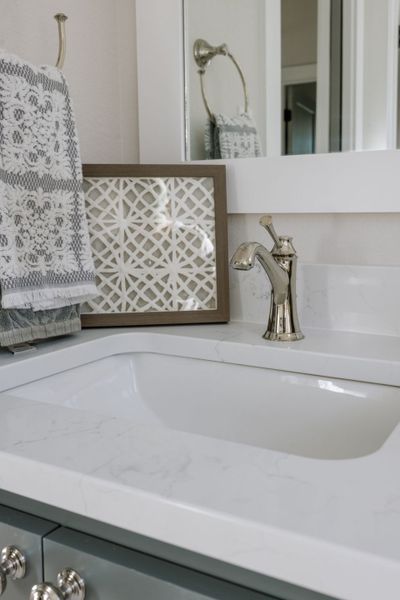Representative interior finishes for a home built from the The Ellen II by Reece Homes in Pebble Creek, College Station (Image 59).
