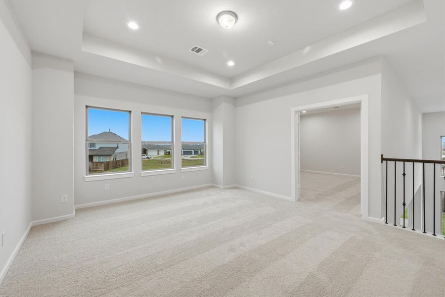 Spacious, unfurnished interior of a new home in Canterra Creek  60', Iowa Colony (Image 32).