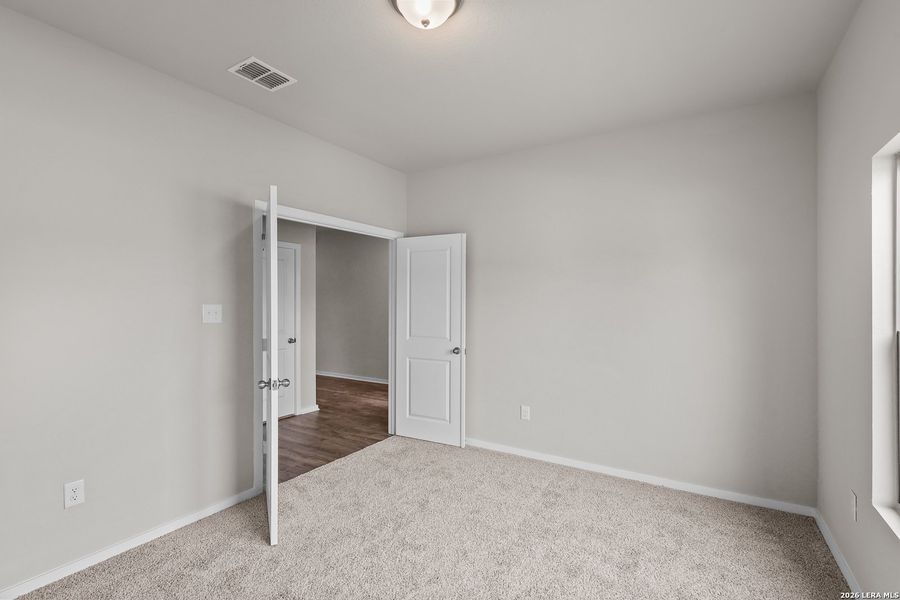 Spacious, unfurnished interior of a new home in Summerlin, San Antonio (Image 16).