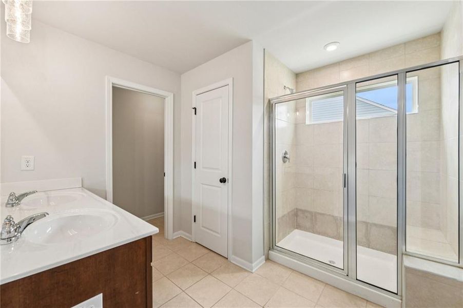 Furnished interior view inside a new home in , Dawsonville (Image 6).