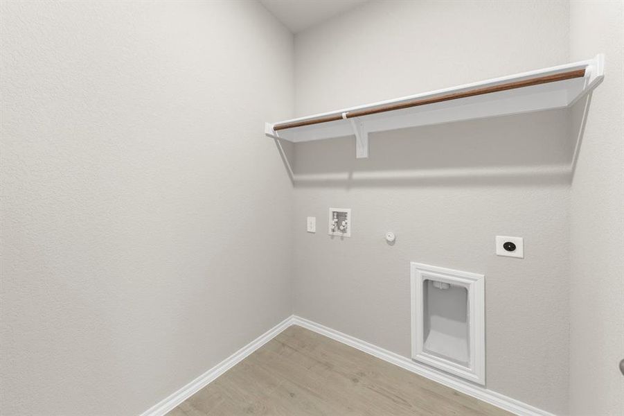 07. 8224 Kingfisher - Utility