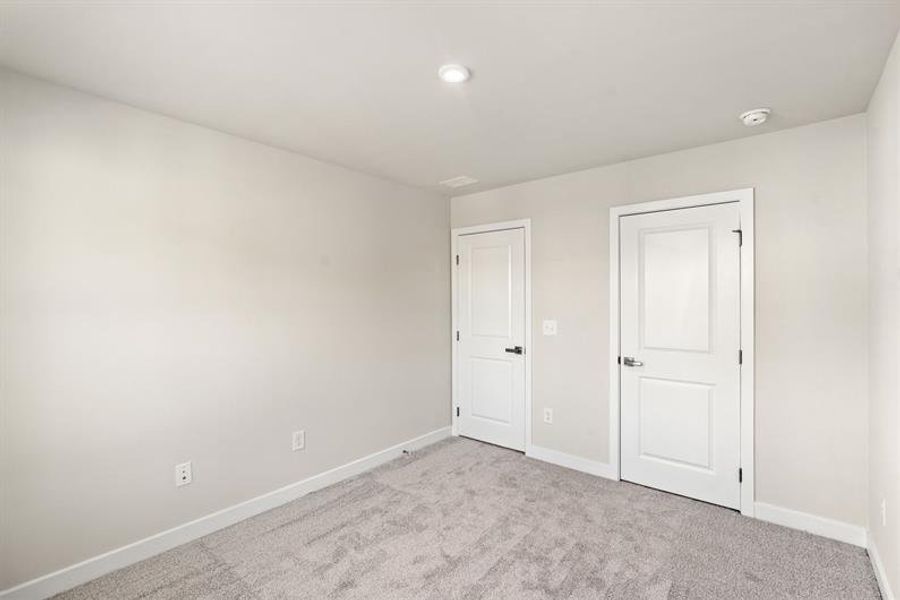 Spacious, unfurnished interior of a new home in Course Club at Prince Creek, Murrells Inlet (Image 19).