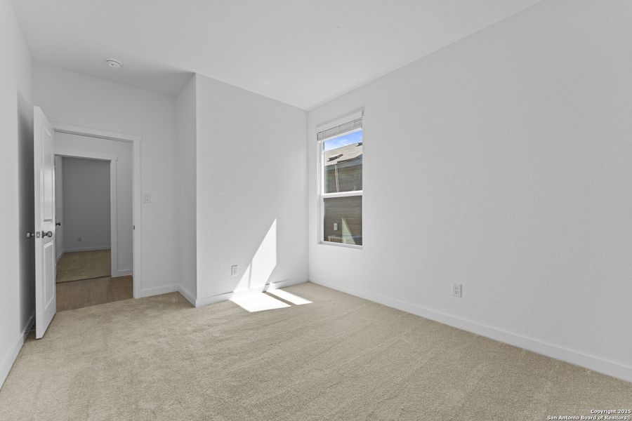 Spacious, unfurnished interior of a new home in Waterwheel, San Antonio (Image 13).