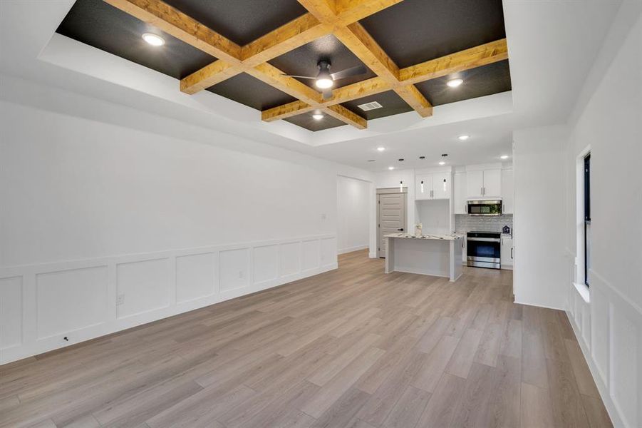 Spacious, unfurnished interior of a new home in , Hillsboro (Image 13).