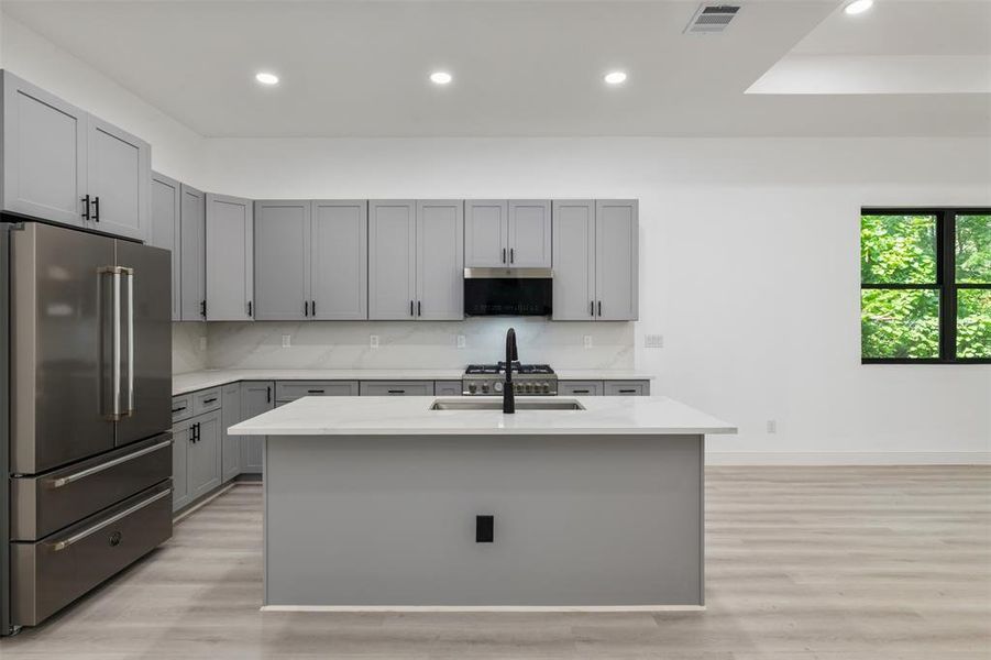 Large upgraded Refrigerator