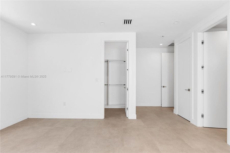 Image 57 of a home in .