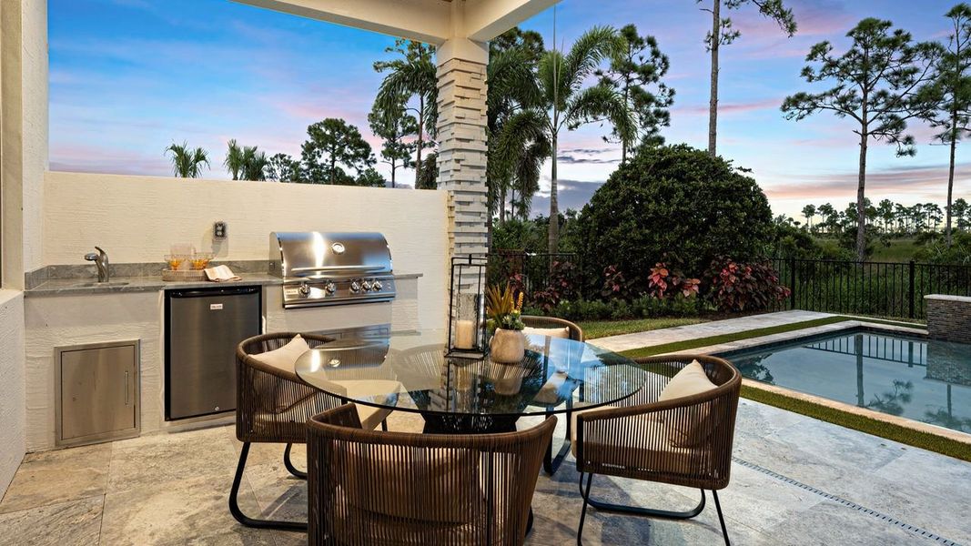 Lanai/ Backyard