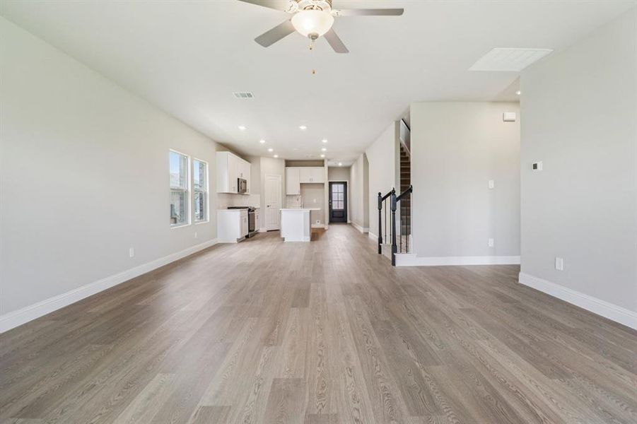 Photo is not of the actual home, but is an inspirational photo of builder’s model home and may depict options, furnishings, and/or decorator features that are not included. Photo is not of the actual home, but is an inspirational photo of builder’s model home and may depict options, furnishings, and/or decorator features that are not included.