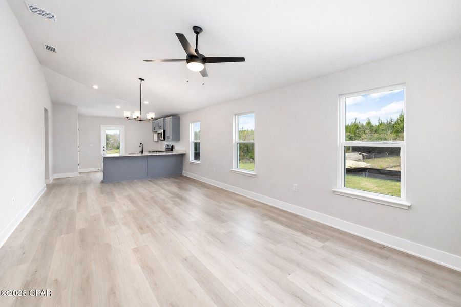 Spacious, unfurnished interior of a new home in Fox Glenn, Panama City (Image 8).