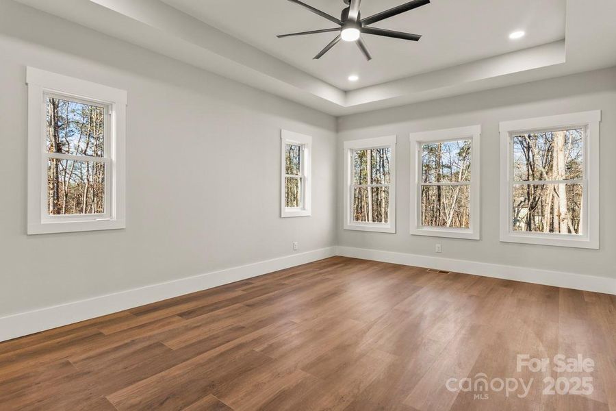 Spacious, unfurnished interior of a new home in , Lincolnton (Image 33).