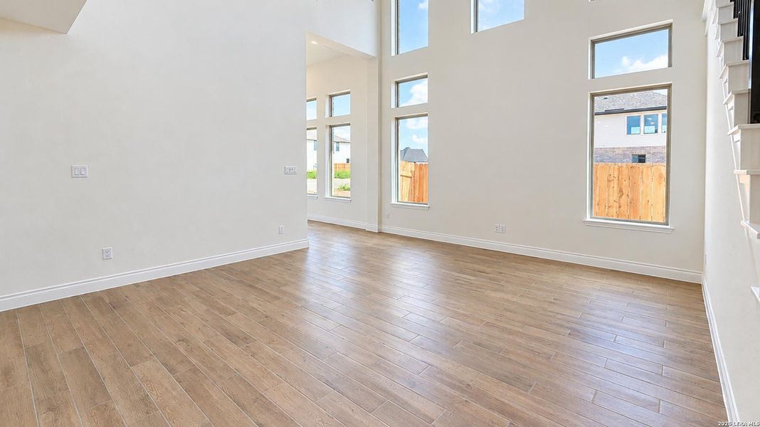 Spacious, unfurnished interior of a new home in Legacy at Lake Dunlap, New Braunfels (Image 18).