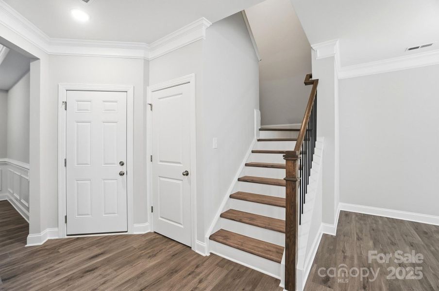 Spacious, unfurnished interior of a new home in Harrisburg Village, Harrisburg (Image 36).