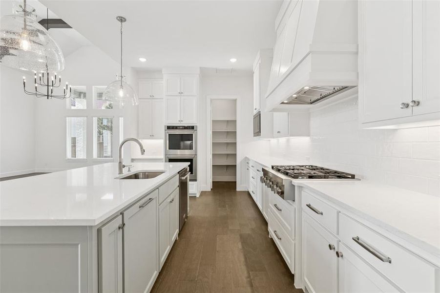 Beautiful cabinetry, gorgeous countertops, and modern fixtures effortlessly blend with contemporary stainless steel to create this forever kitchen! Beautiful cabinetry, gorgeous countertops, and modern fixtures effortlessly blend with contemporary stainless steel to create this forever kitchen!