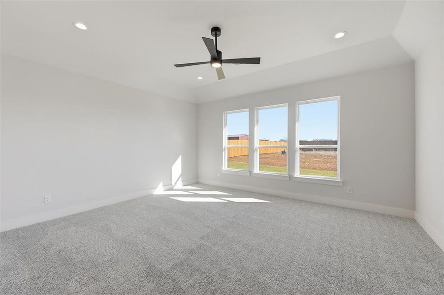 Spacious, unfurnished interior of a new home in Coyote Crossing, Godley (Image 22). Spacious, unfurnished interior of a new home in Coyote Crossing, Godley (Image 22).