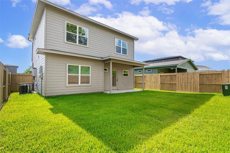 Front exterior of a new home in Avenue Park, Houston, TX, highlighting curb appeal (Image 2). Front exterior of a new home in Avenue Park, Houston, TX, highlighting curb appeal (Image 2).