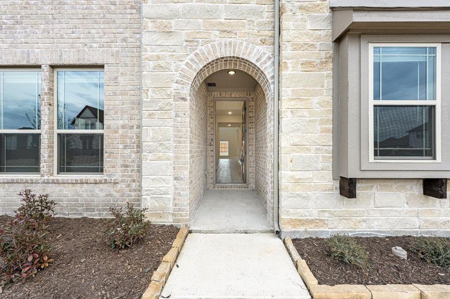 Exterior details and patio area of a home in Sonoma Verde, McLendon-Chisholm (Image 3).