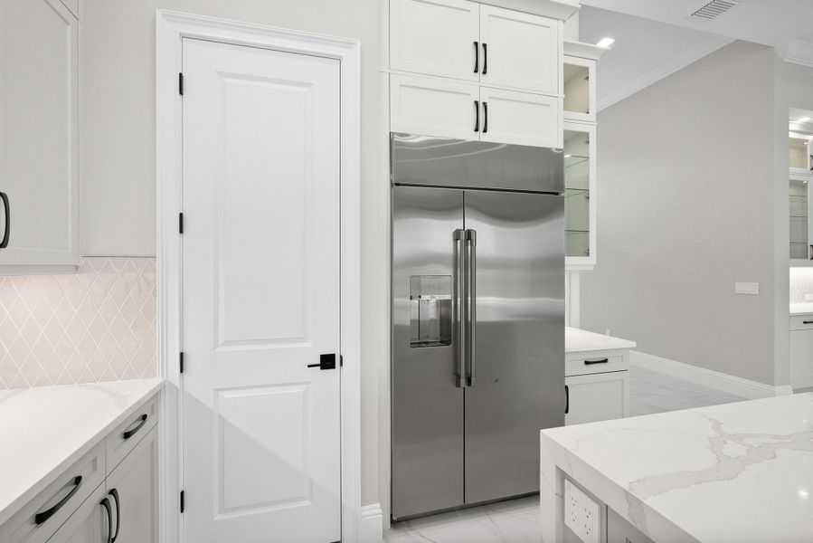 Kitchen | 107 SE Via Verona | Stella