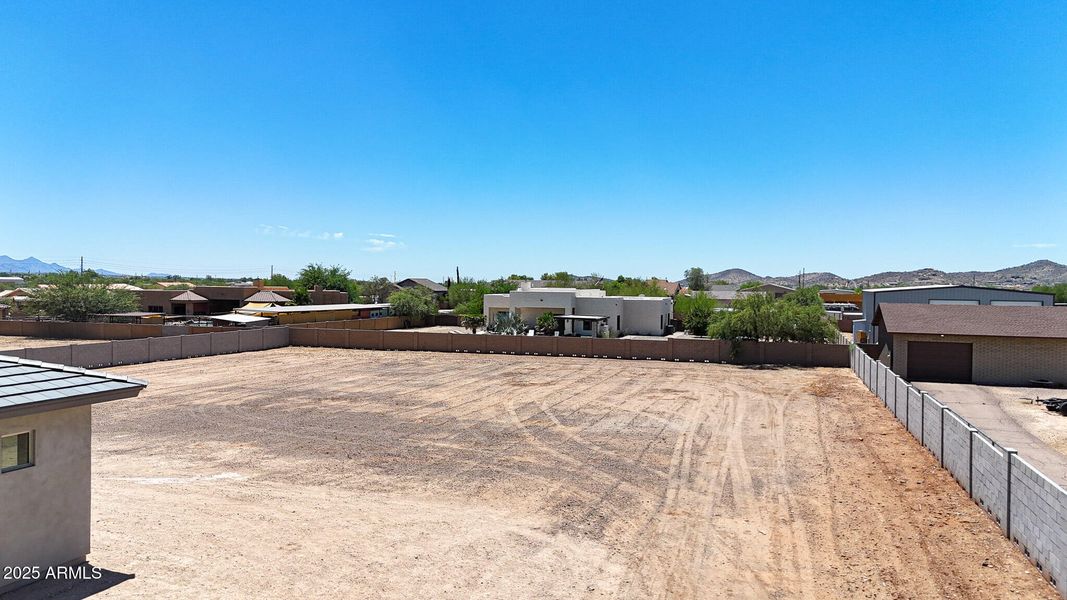 DRONE (18) DRONE (18)