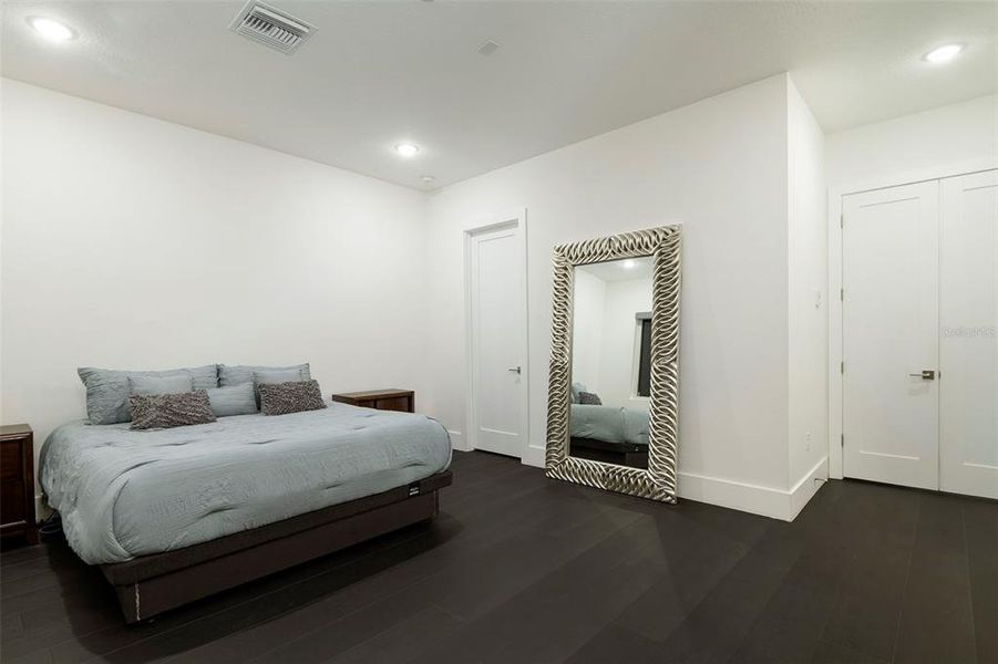 Master Bedroom Master Bedroom