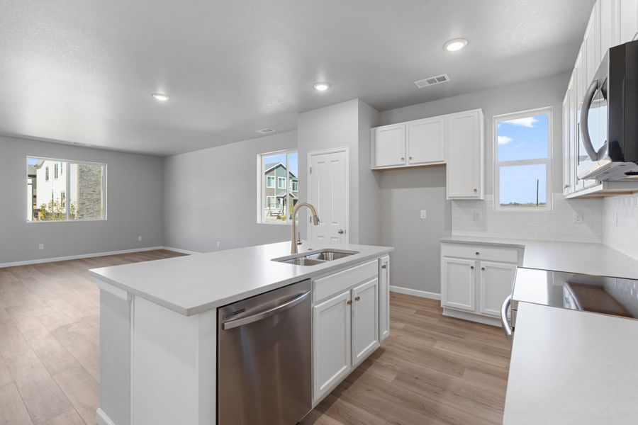 Furnished interior view inside a new home in Spring Valley, Longmont (Image 10).