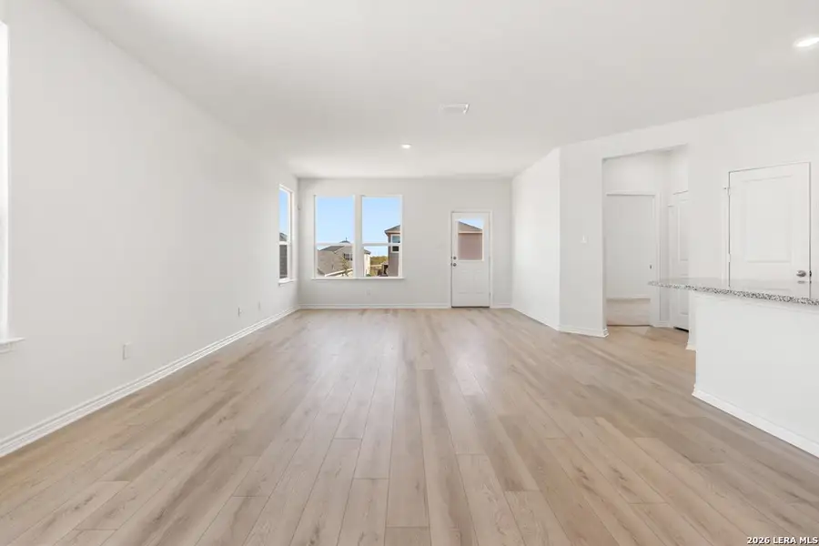 Spacious, unfurnished interior of a new home in Knox Ridge, Converse (Image 22).