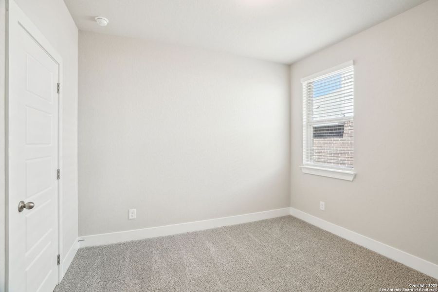 Spacious, unfurnished interior of a new home in Comanche Ridge, San Antonio (Image 14). Spacious, unfurnished interior of a new home in Comanche Ridge, San Antonio (Image 14).
