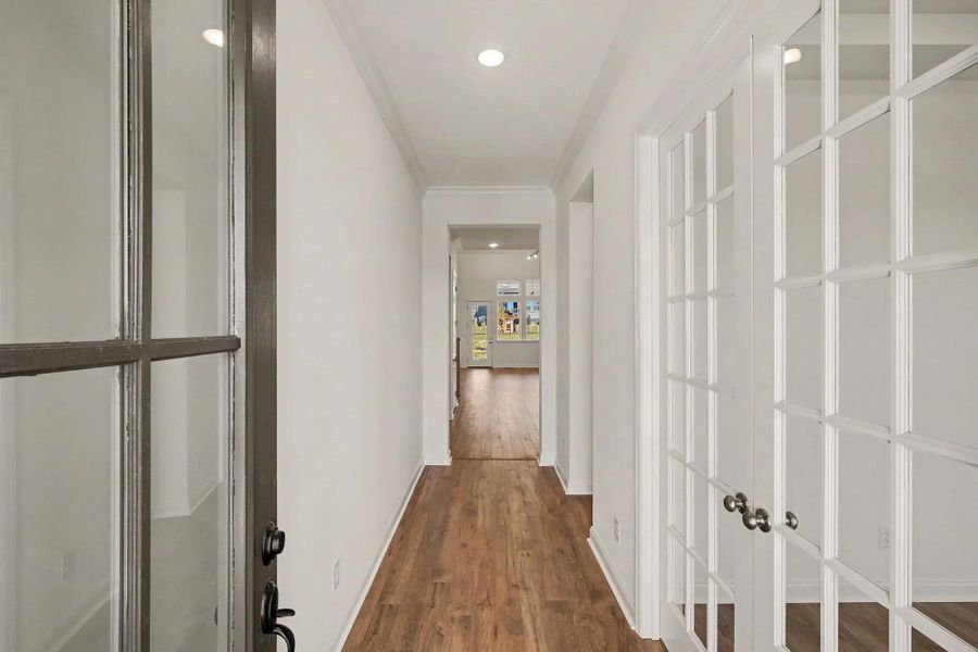 Everly E Foyer