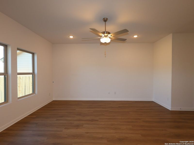 Spacious, unfurnished interior of a new home in Paloma Park, Converse (Image 29). Spacious, unfurnished interior of a new home in Paloma Park, Converse (Image 29).