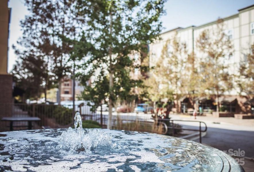 Reynolds Village shops