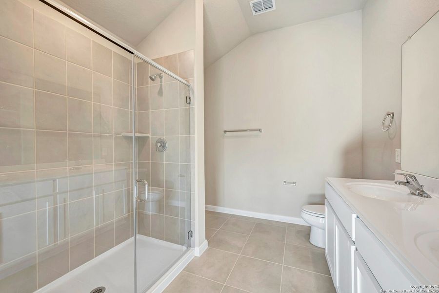 Furnished interior view inside a new home in Park Place, New Braunfels (Image 10).