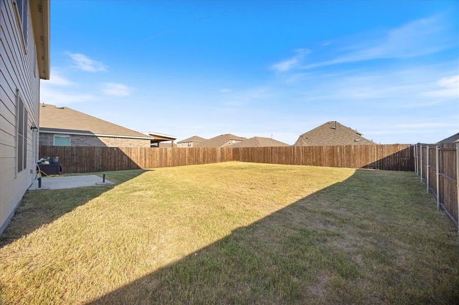 Plenty of space for Kid(s) or Furry Friends to play!