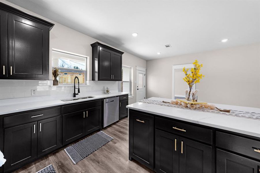 Furnished interior view inside a new home in , Sulphur Springs (Image 13).