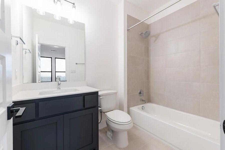 Lynmar IV G Bathroom 4