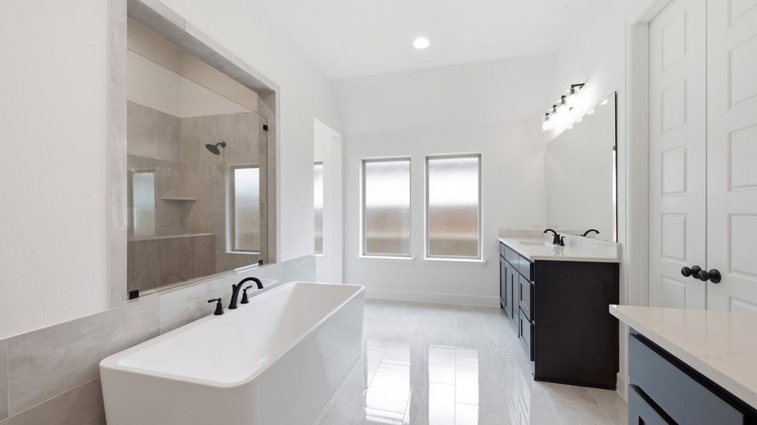 Furnished interior view inside a new home in Sweetgrass, Haslet (Image 14).