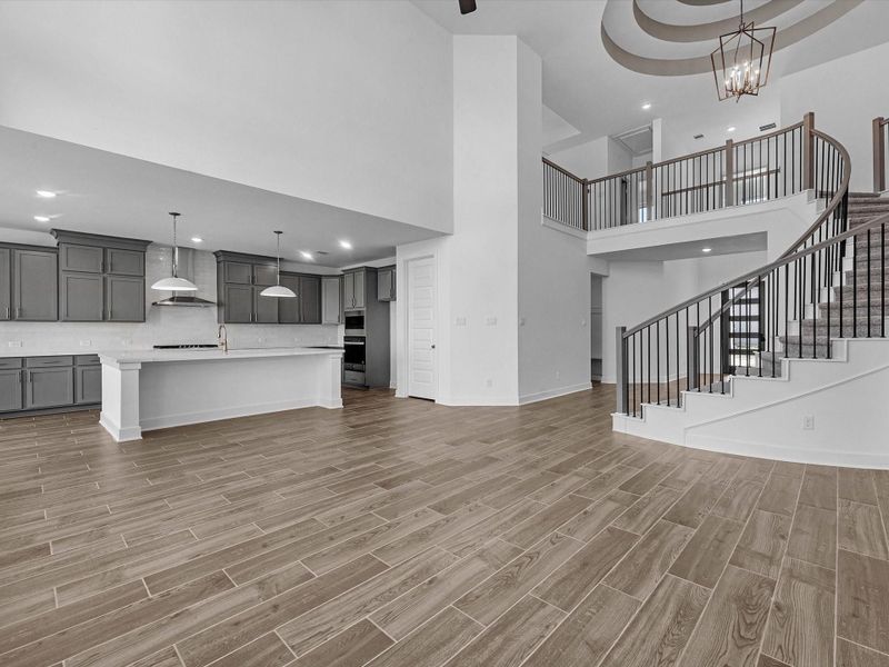 Spacious, unfurnished interior of a new home in Meridiana, Manvel (Image 12).