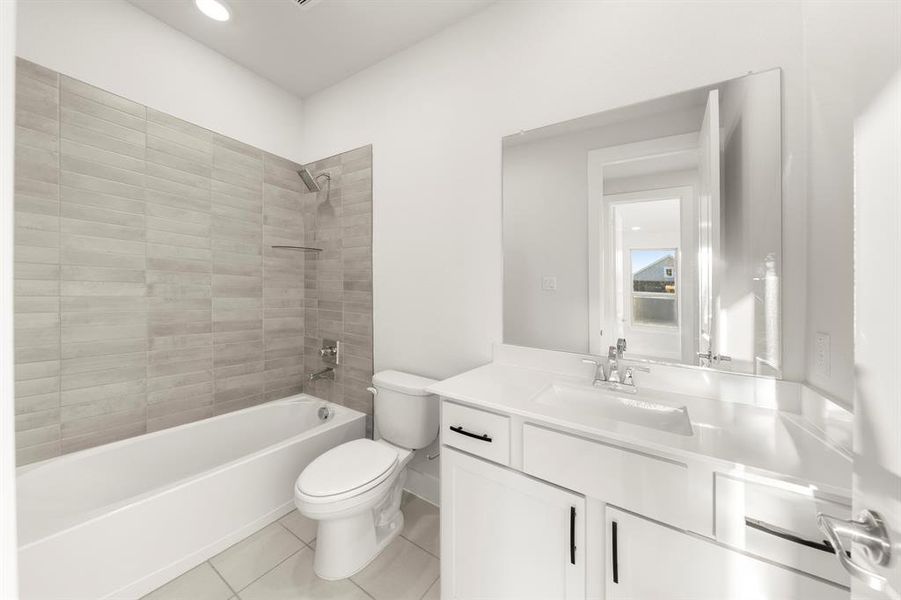 05. 3124 Lenten Rose - 2ND Bath