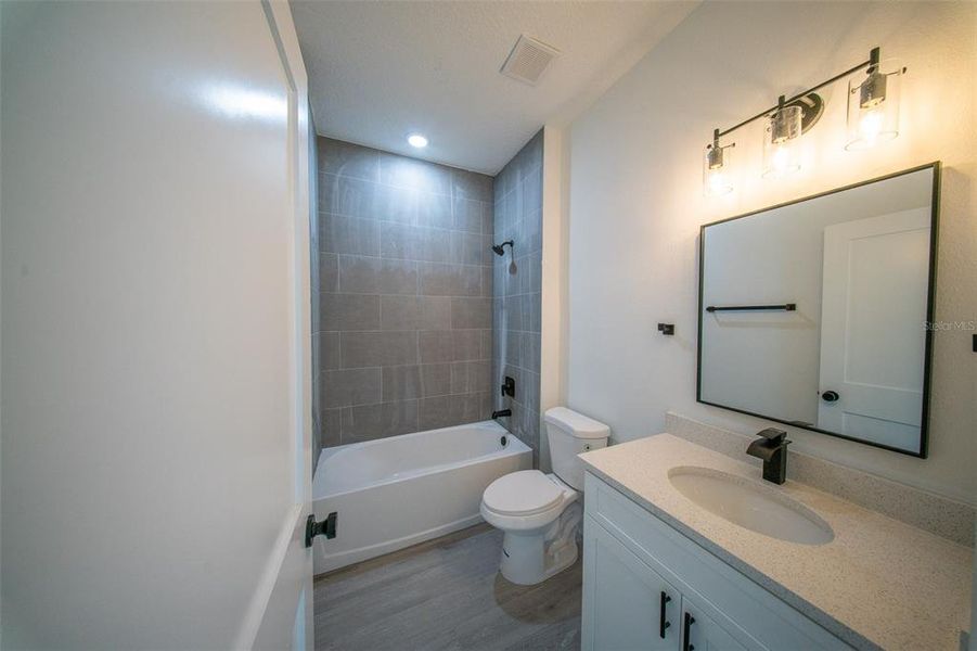 Furnished interior view inside a new home in , Ocala (Image 5).