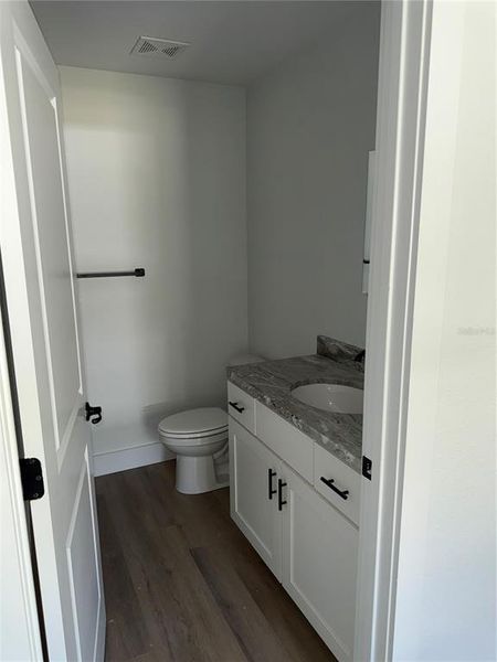 Furnished interior view inside a new home in , Ocklawaha (Image 4).