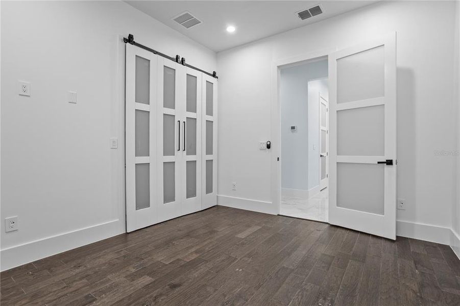 Spacious, unfurnished interior of a new home in , Eustis (Image 25).