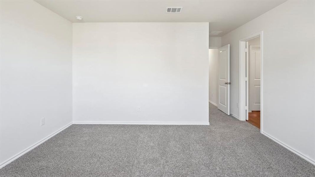 Spacious, unfurnished interior of a new home in Arbor Trails South, Princeton (Image 24).