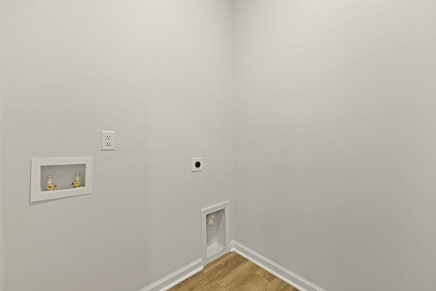 Spacious, unfurnished interior of a new home in Pineview North, Summerville (Image 19).